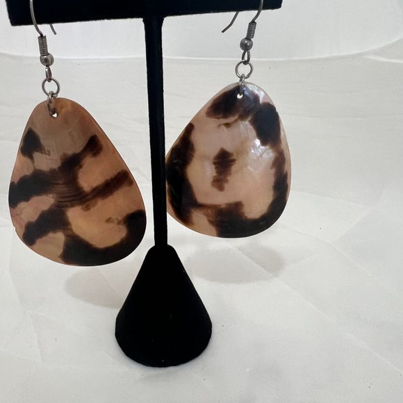 Tortoise shell fishhook earrings - Picture 2 of 4